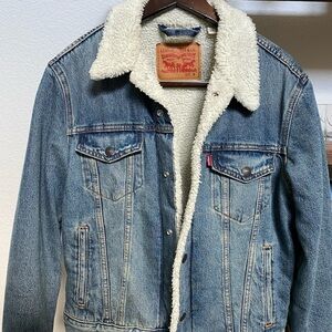 Levi's Classic Blue Denim Jacket with Sherpa Lining